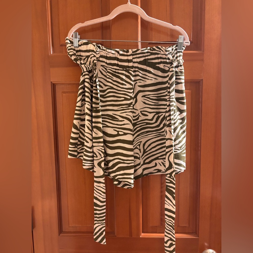 Rachel Zoe Women's Olive Green Zebra Strip High Waisted Shorts